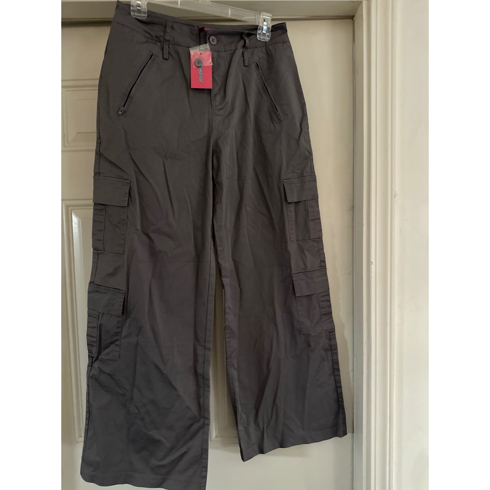 NWT Edikted Grey High-Waisted Wide Leg Cargo Pants - Size M